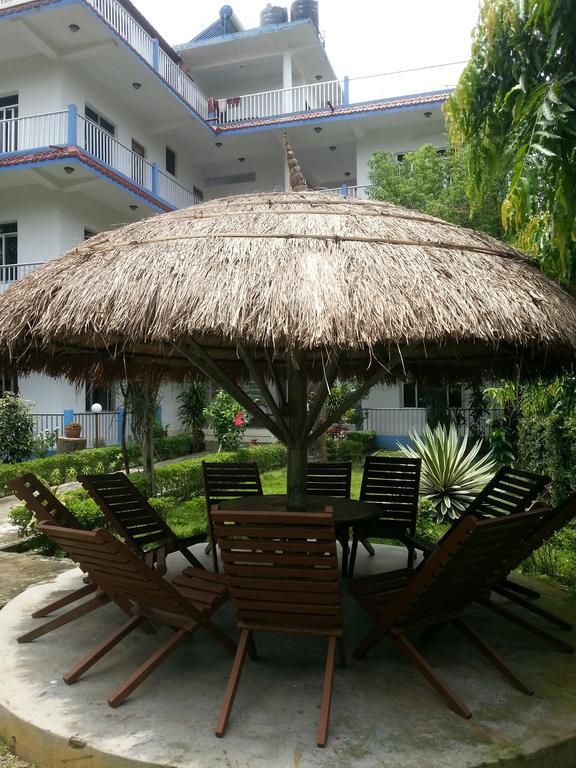 Hotel Shiva'S Dream Sauraha Kültér fotó