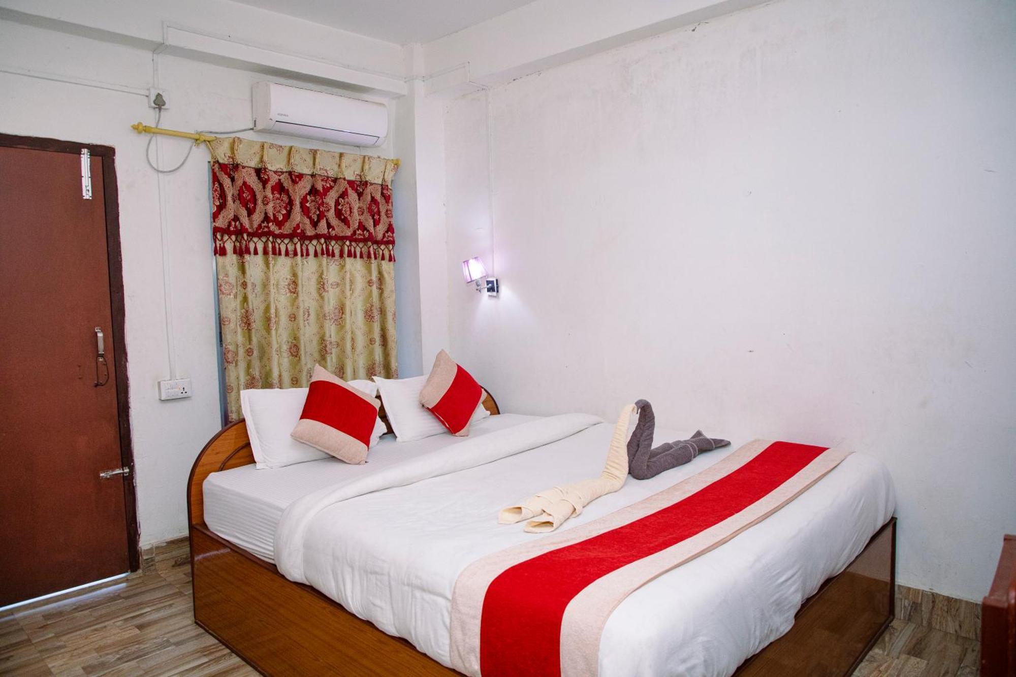 Hotel Shiva'S Dream Sauraha Kültér fotó