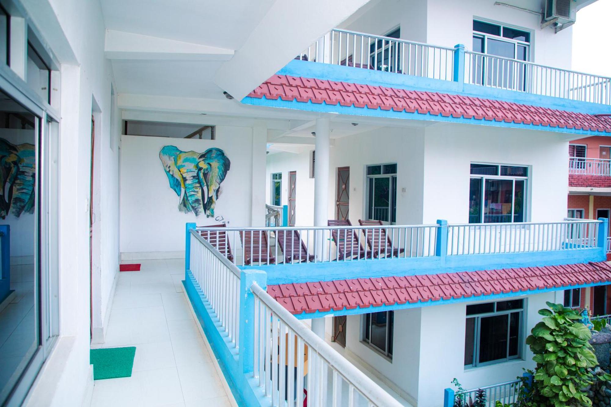 Hotel Shiva'S Dream Sauraha Kültér fotó