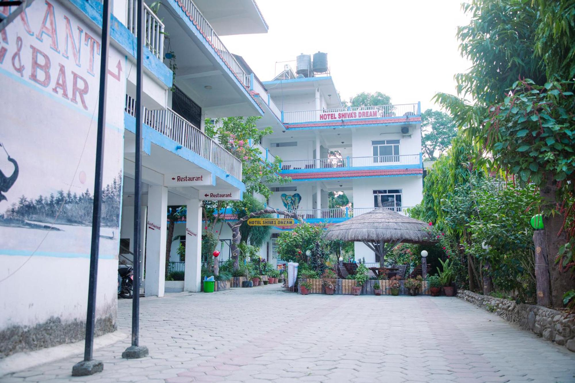 Hotel Shiva'S Dream Sauraha Kültér fotó