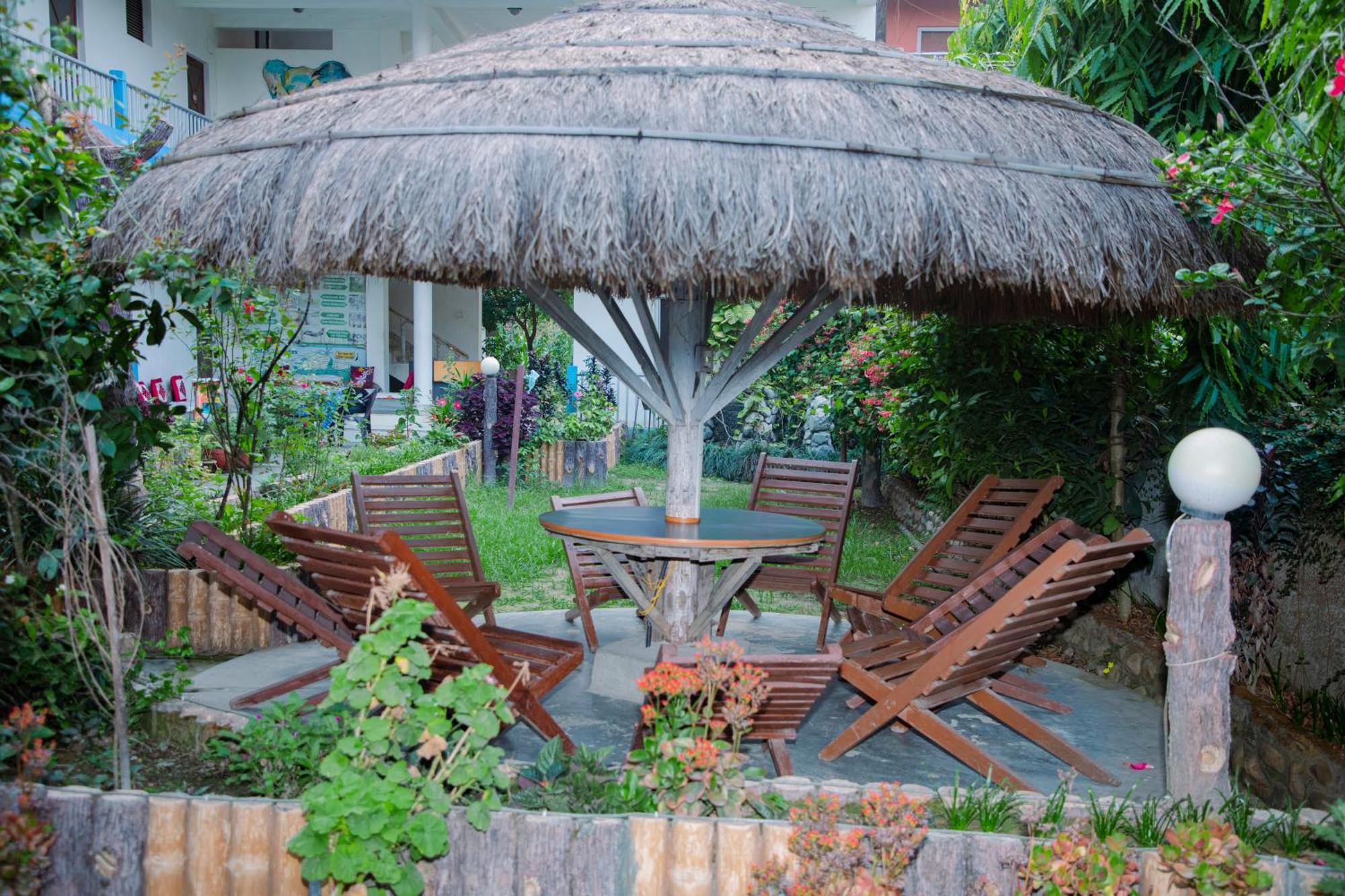 Hotel Shiva'S Dream Sauraha Kültér fotó