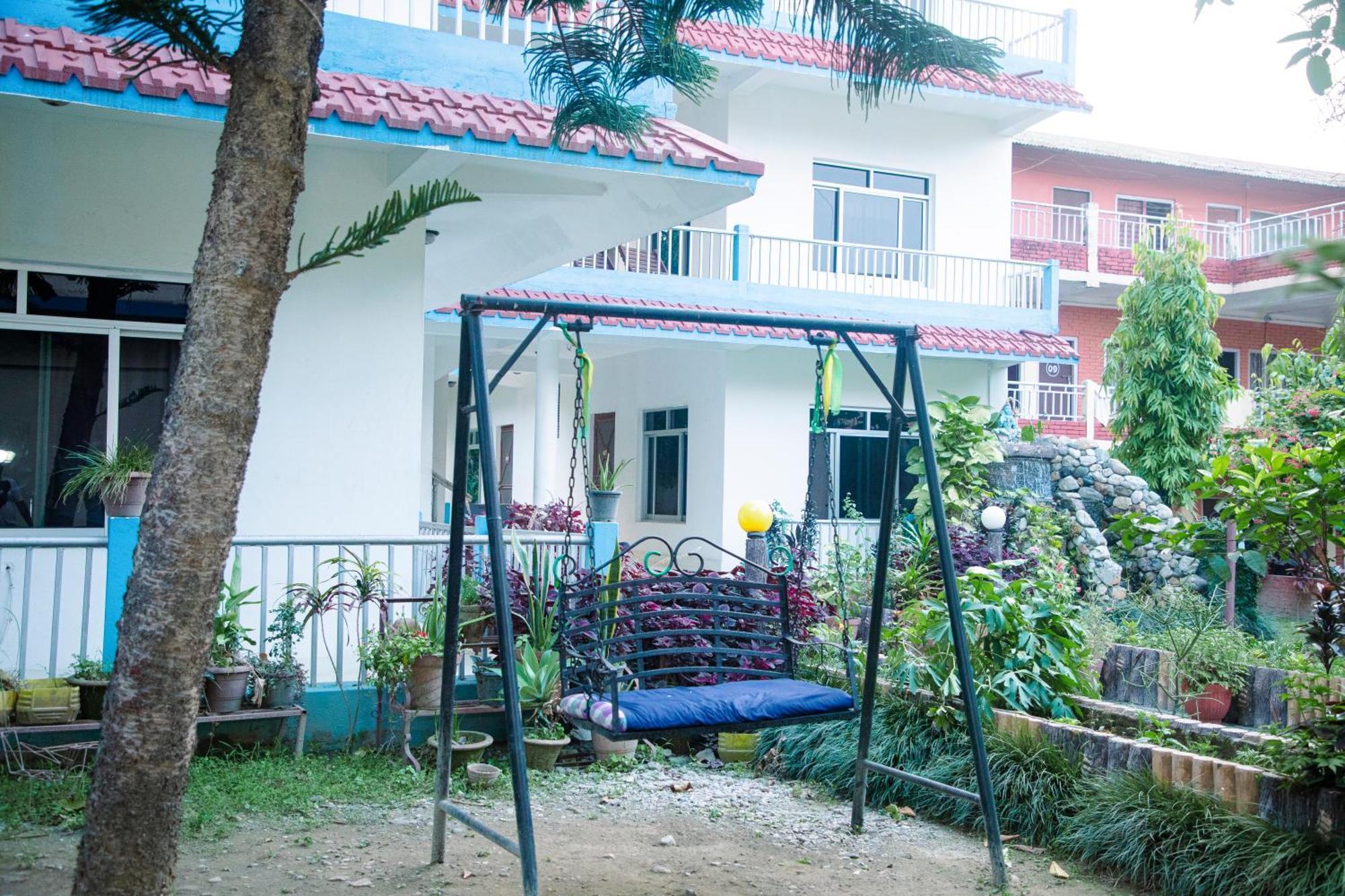 Hotel Shiva'S Dream Sauraha Kültér fotó