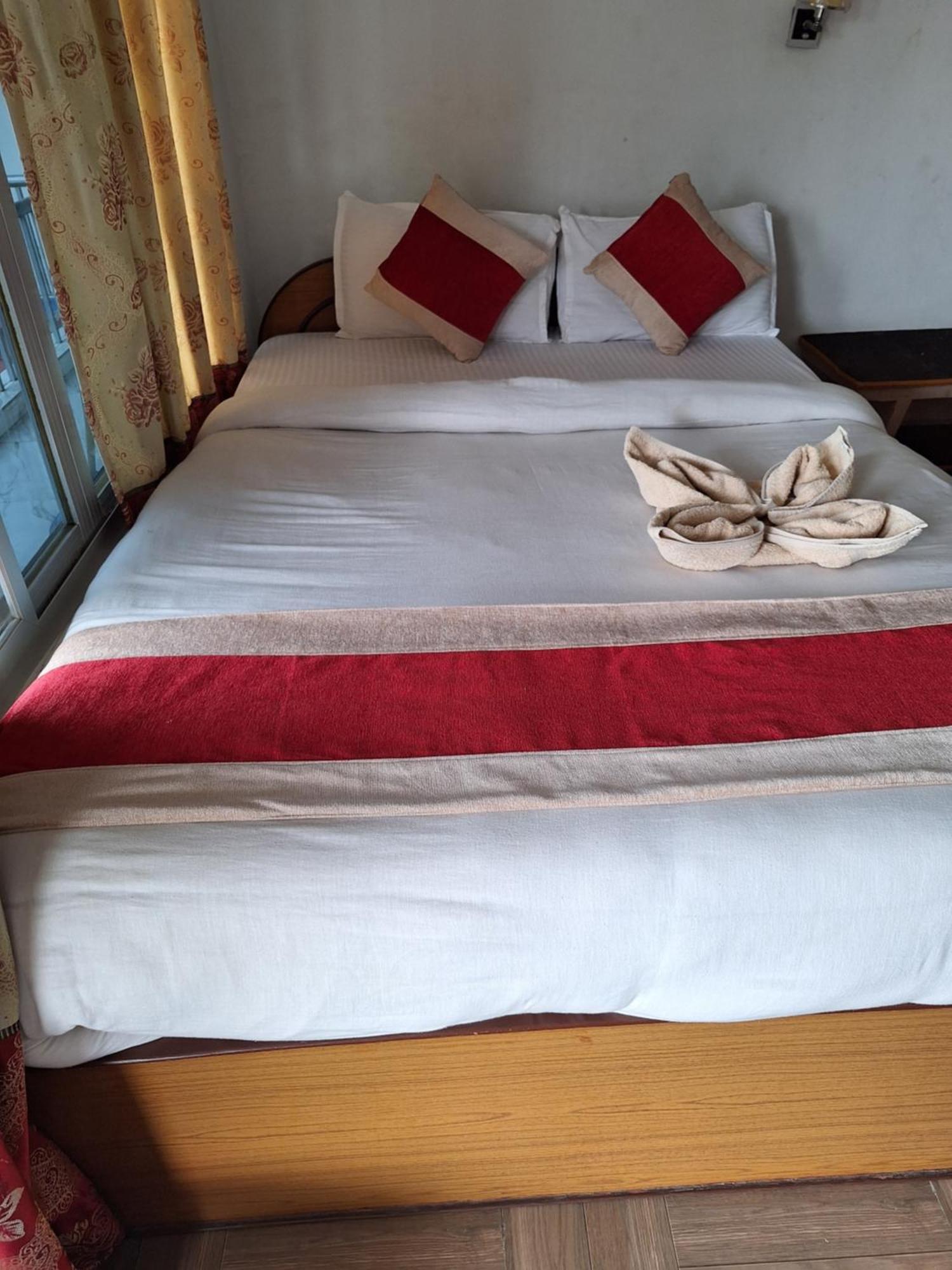 Hotel Shiva'S Dream Sauraha Kültér fotó