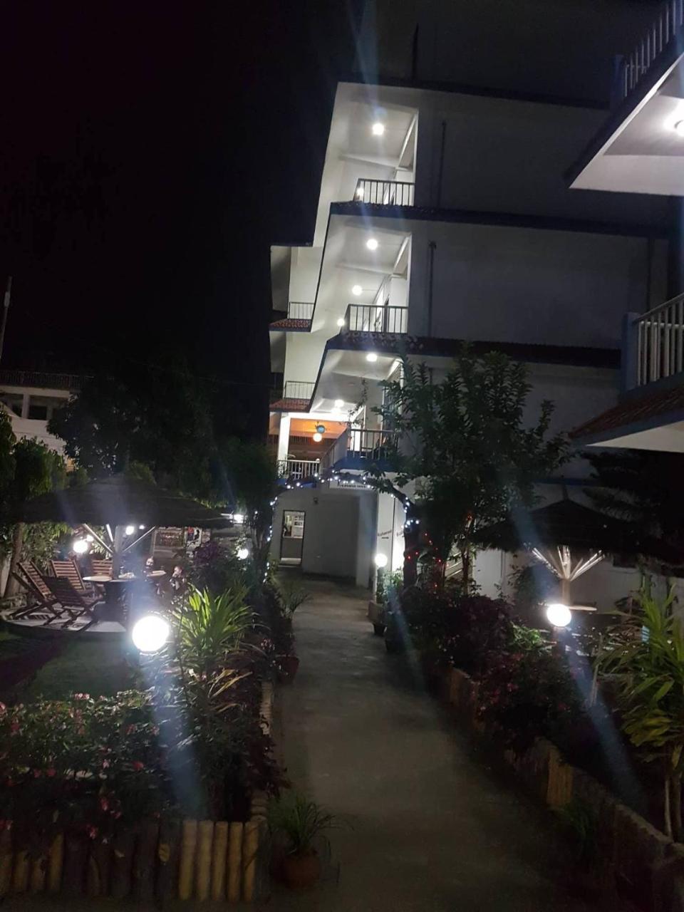 Hotel Shiva'S Dream Sauraha Kültér fotó