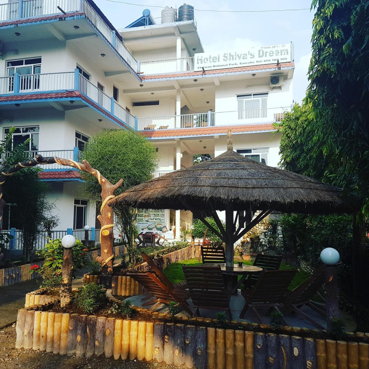 Hotel Shiva'S Dream Sauraha Kültér fotó
